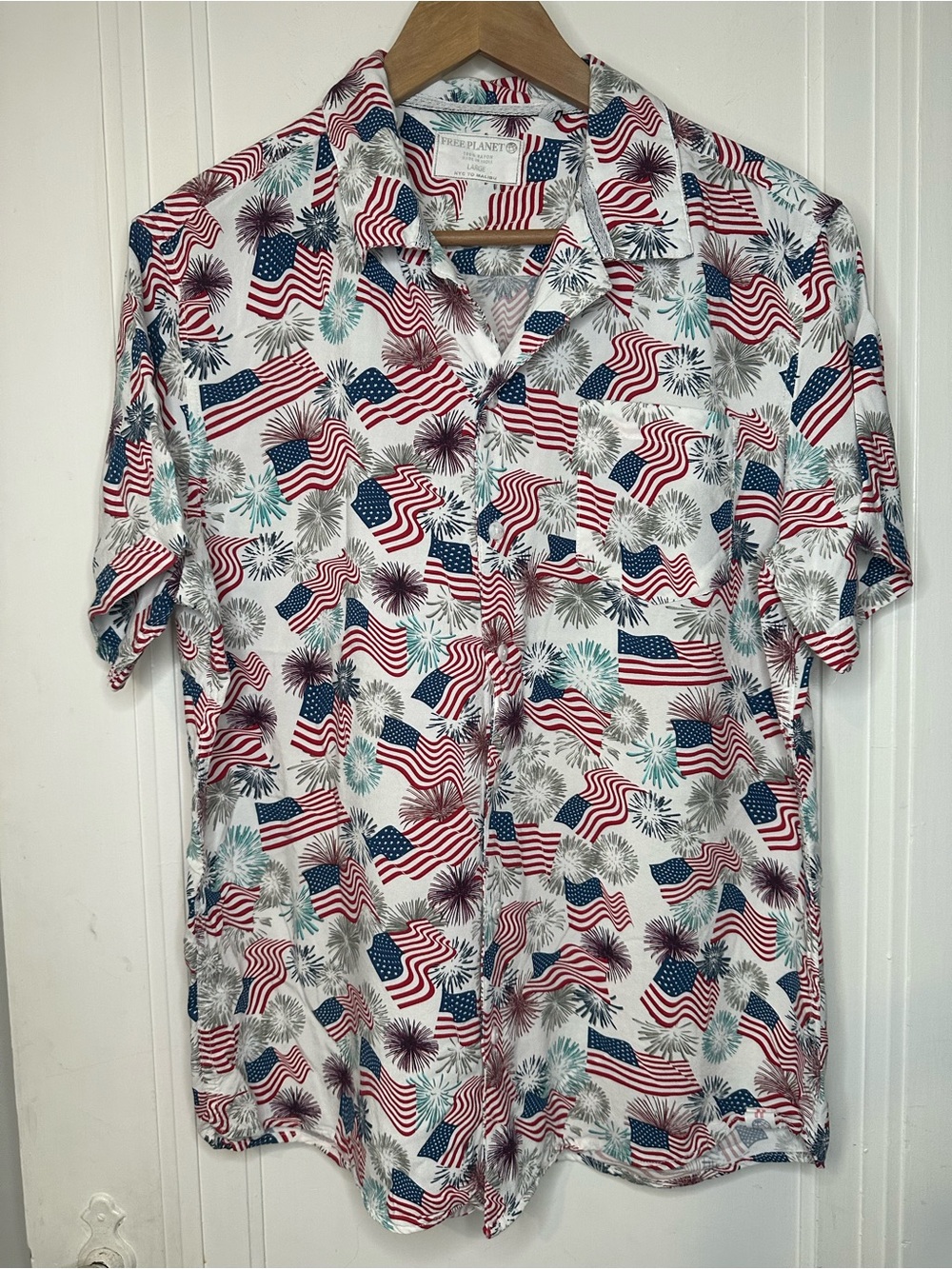 Free Planet Red, Blue & White Patriotic Flag Print Short-Sleeve Shirt